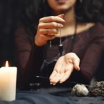 la terapia holística con péndulo